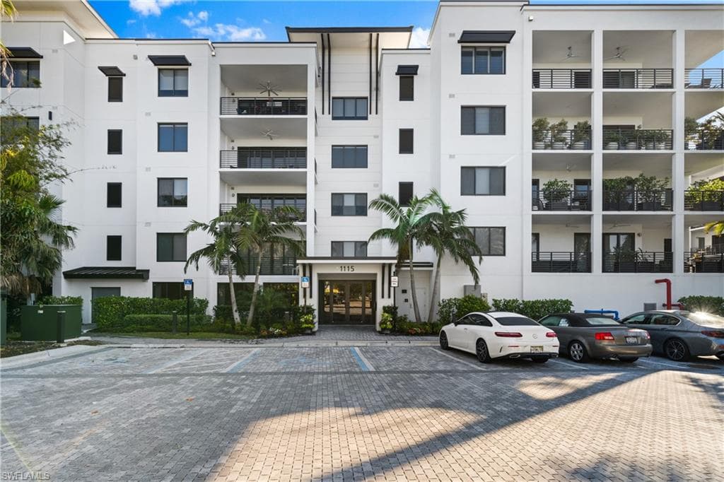 1115 Central AVE # 349, NAPLES FL 34102-47
