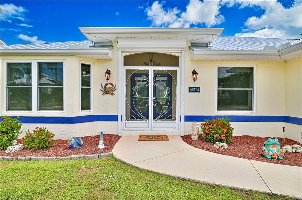 14374 Tamarac DR, BOKEELIA FL 33922-1