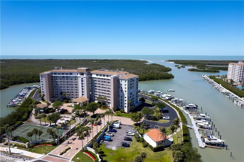 13105 Vanderbilt DR # 405, NAPLES FL 34110-15