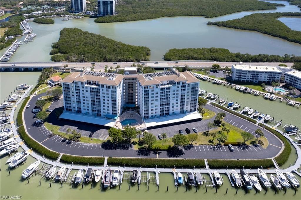 13105 Vanderbilt DR # 405, NAPLES FL 34110-35