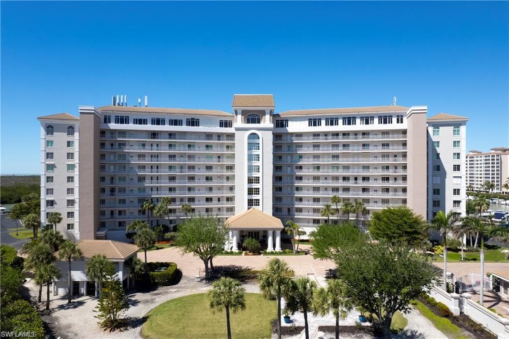 13105 Vanderbilt DR # 405, NAPLES FL 34110-32