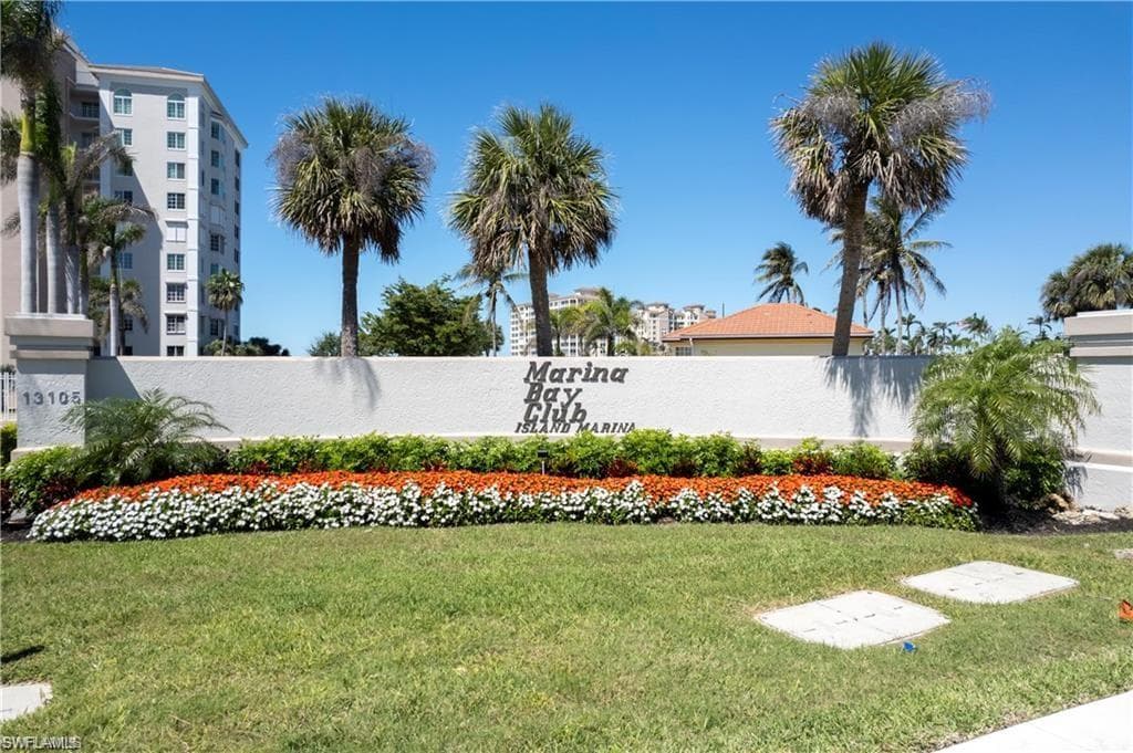 13105 Vanderbilt DR # 405, NAPLES FL 34110-14