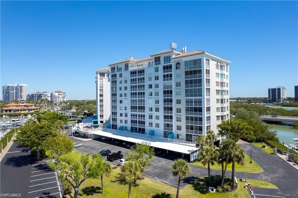 13105 Vanderbilt DR # 405, NAPLES FL 34110-34