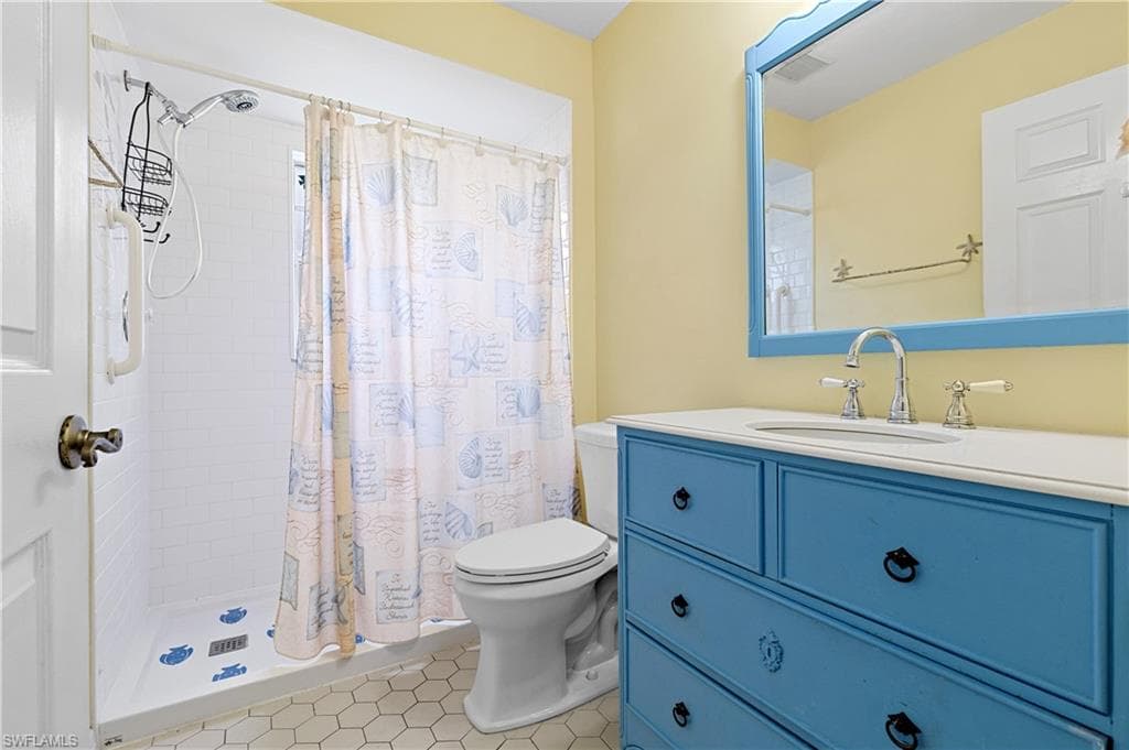 3319 Clubview DR, NORTH FORT MYERS FL 33917-22