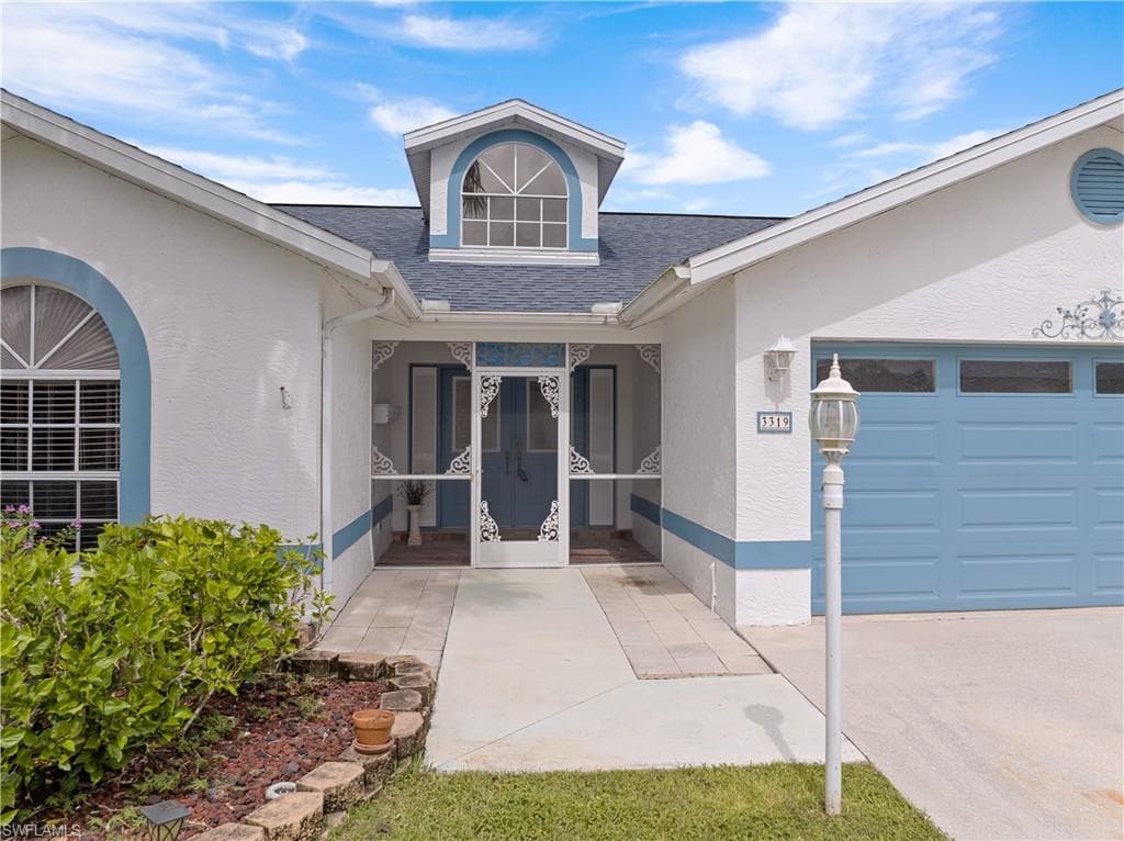 3319 Clubview DR, NORTH FORT MYERS FL 33917-1