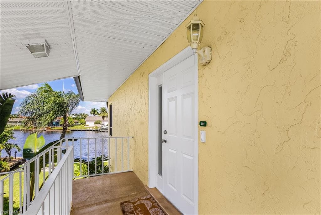1911 SE 40th TER # 201, CAPE CORAL FL 33904-30
