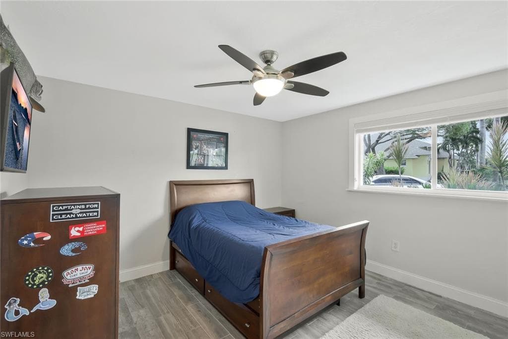 5943 Baker CT, FORT MYERS FL 33919-22