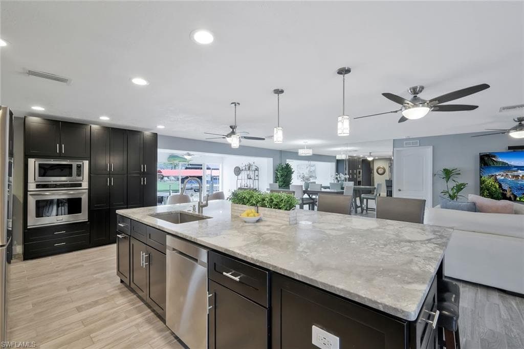 5943 Baker CT, FORT MYERS FL 33919-11