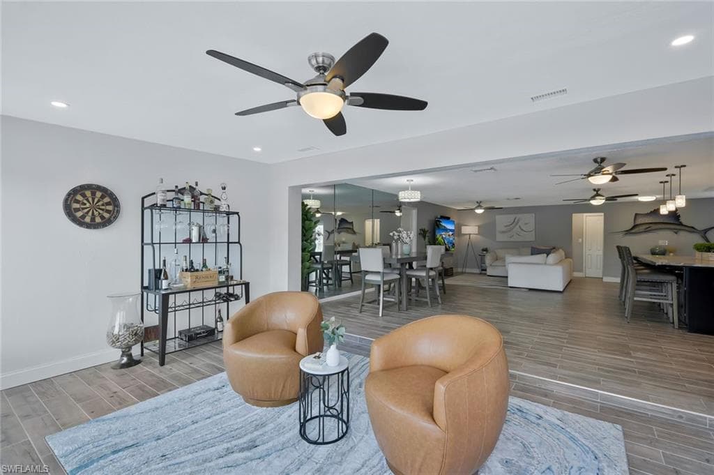 5943 Baker CT, FORT MYERS FL 33919-25