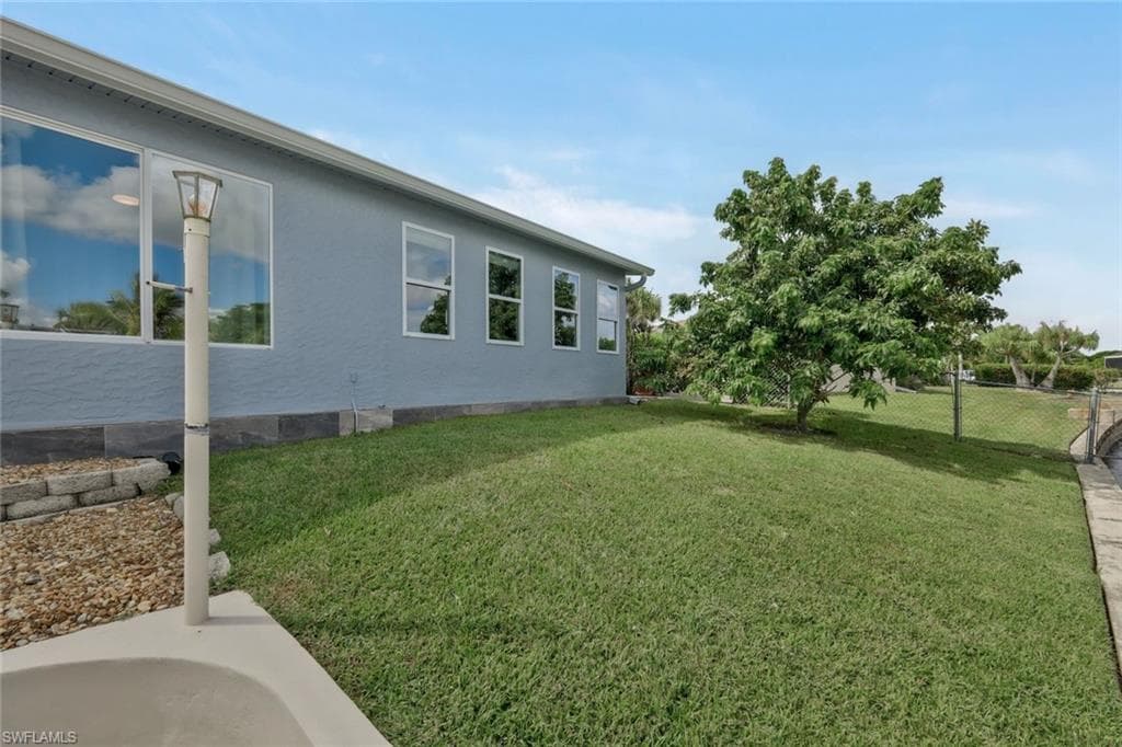 5943 Baker CT, FORT MYERS FL 33919-31