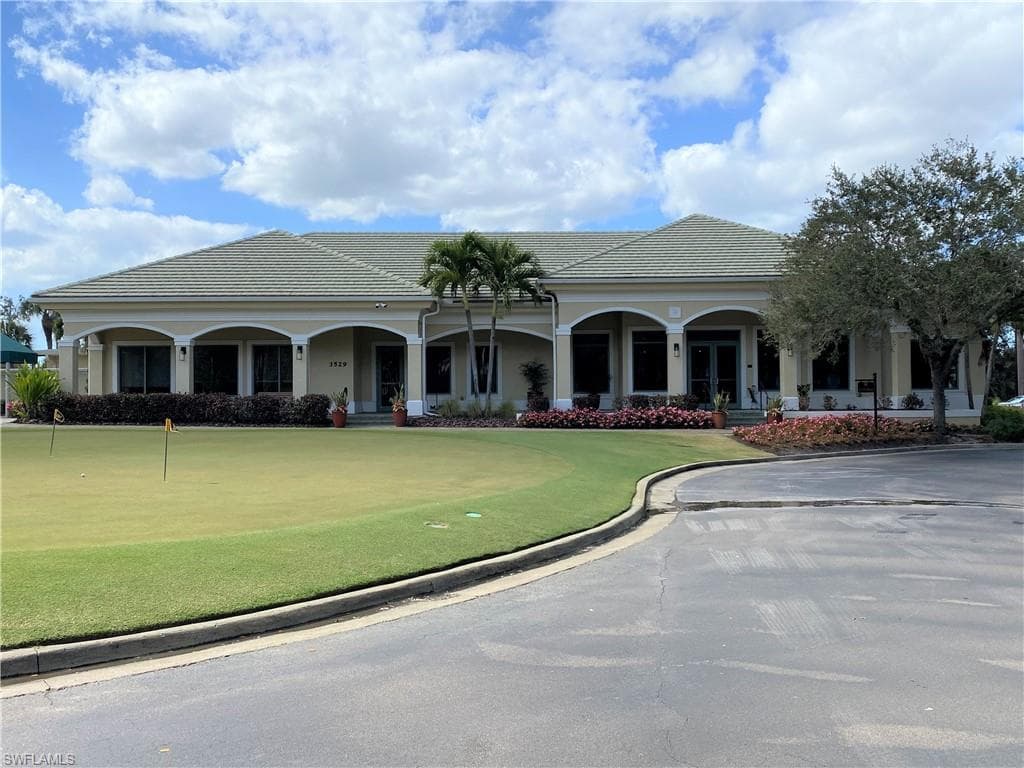 2720 Cypress Trace CIR # 2928, NAPLES FL 34119-35