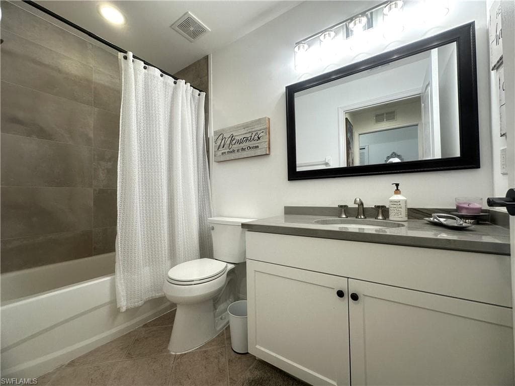 2720 Cypress Trace CIR # 2928, NAPLES FL 34119-23