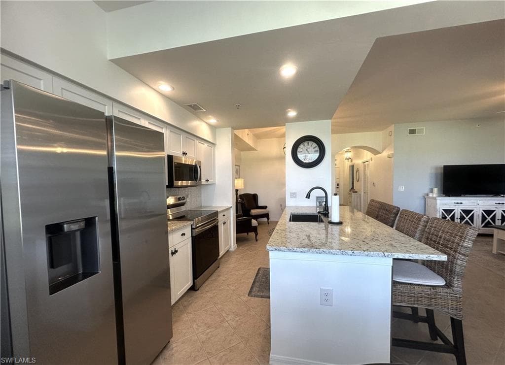 2720 Cypress Trace CIR # 2928, NAPLES FL 34119-9