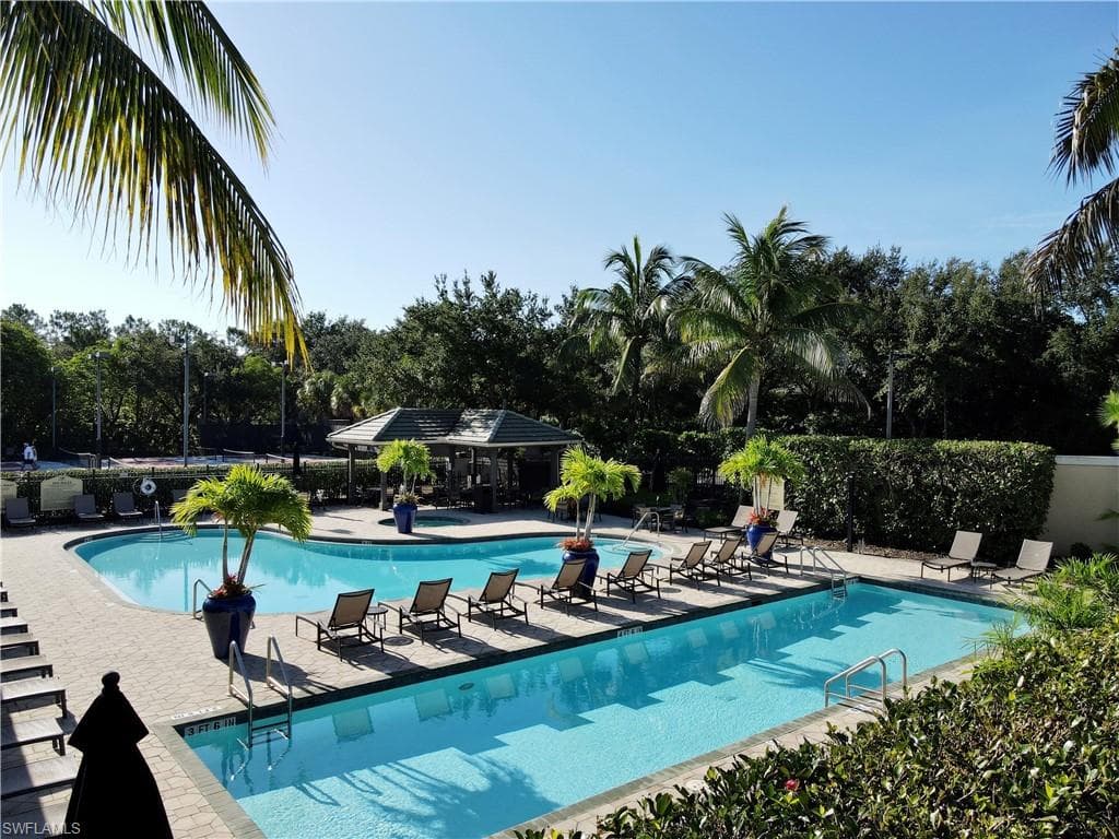 2720 Cypress Trace CIR # 2928, NAPLES FL 34119-30