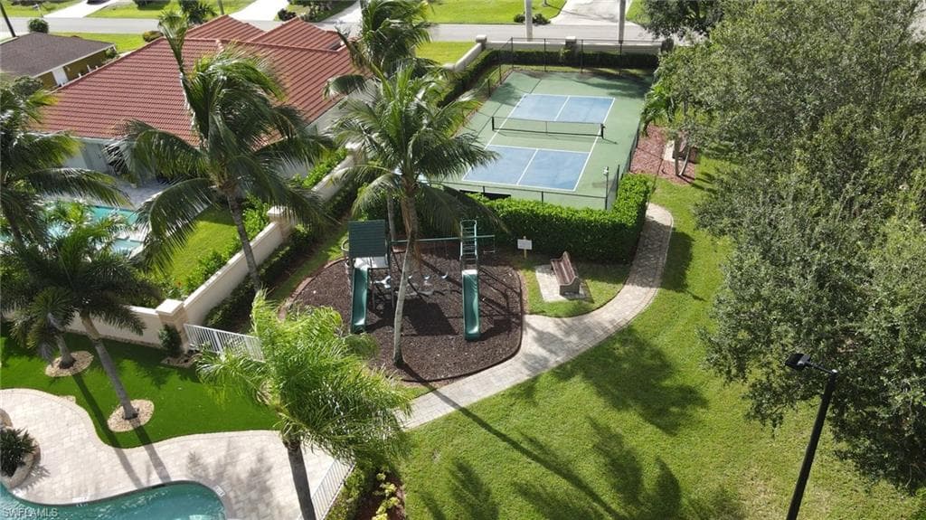 24980 Divot DR, BONITA SPRINGS FL 34135-35