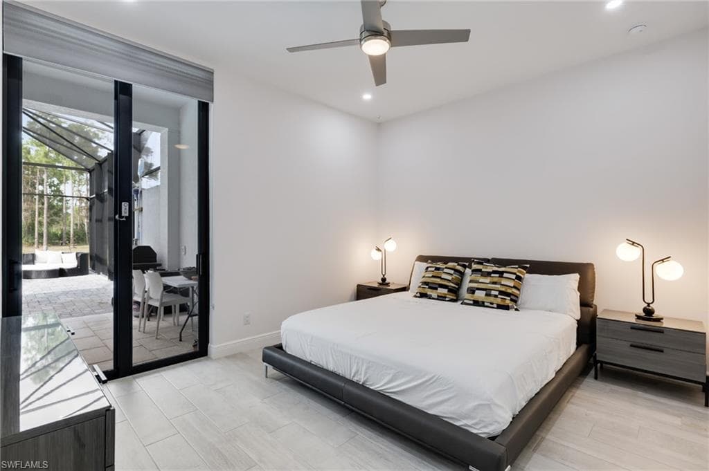 6423 Livingston Woods LN, NAPLES FL 34109-7