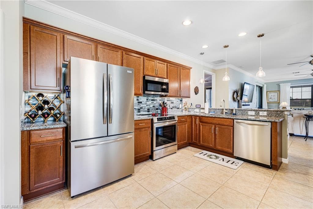 1511 Oceania DR S, NAPLES FL 34113-3