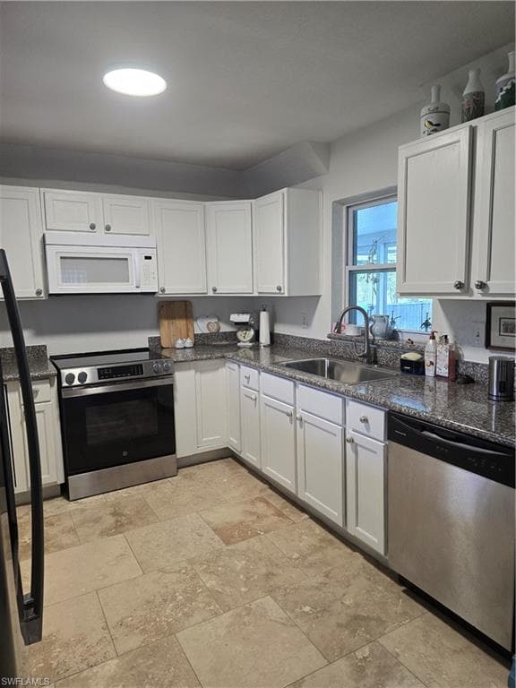 211 Richmond AVE S, LEHIGH ACRES FL 33936-12