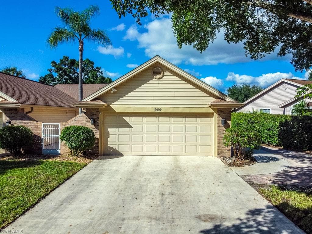 6600 Ilex CIR, NAPLES FL 34109-31