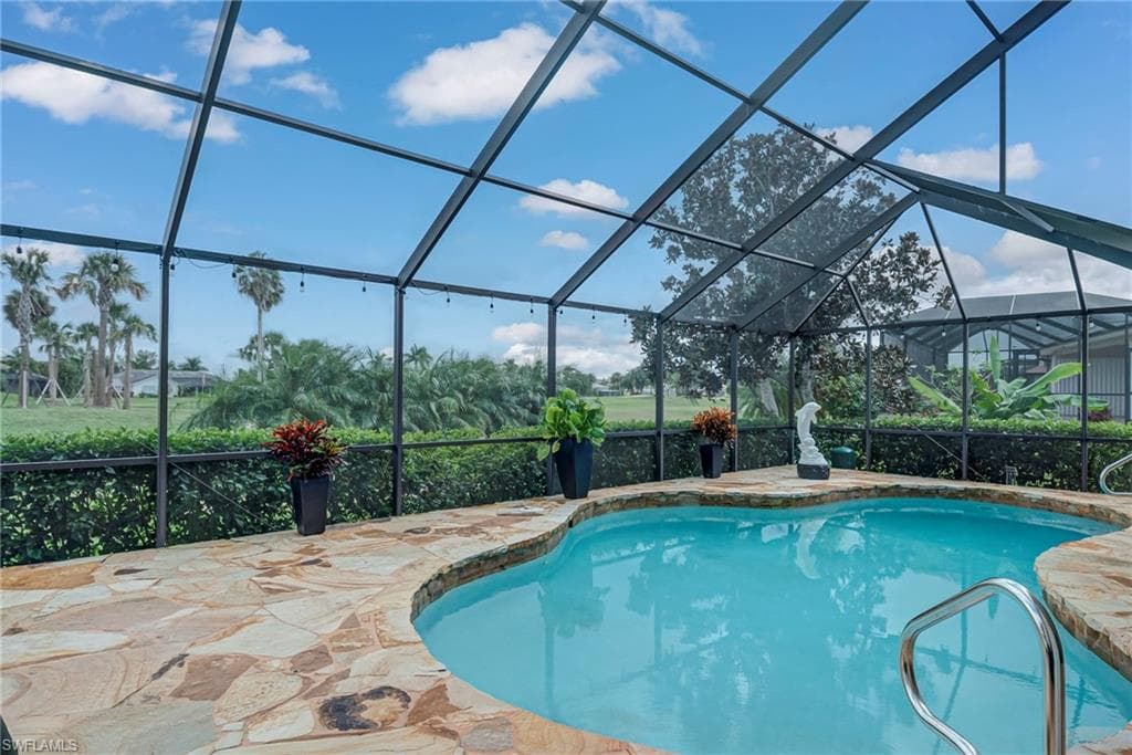 11908 King James CT, CAPE CORAL FL 33991-25