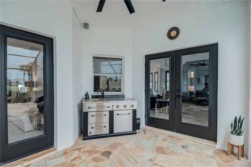 11908 King James CT, CAPE CORAL FL 33991-28