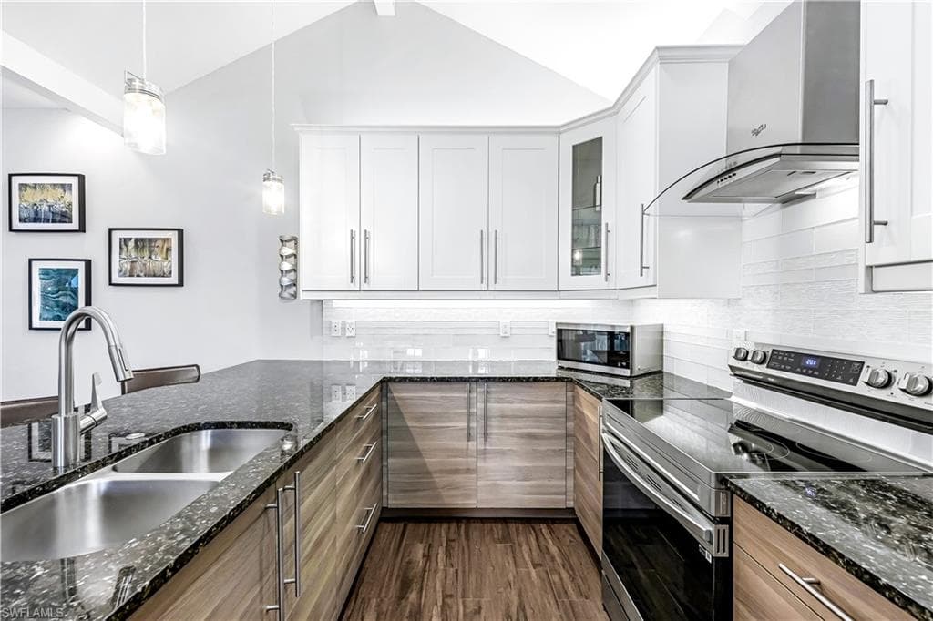 1140 Jeronimo DR, NAPLES FL 34103-11