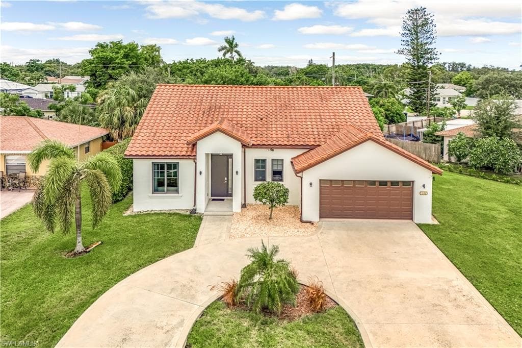 1140 Jeronimo DR, NAPLES FL 34103-3