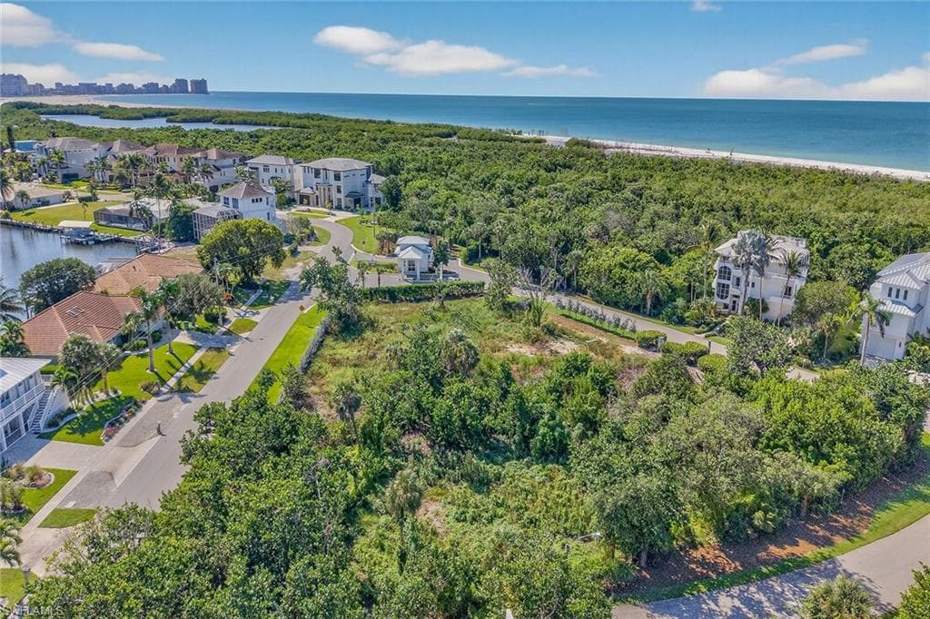 123 Sea Lavender LN, MARCO ISLAND FL 34145-9