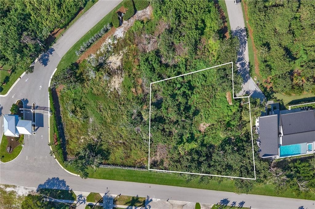 123 Sea Lavender LN, MARCO ISLAND FL 34145-3