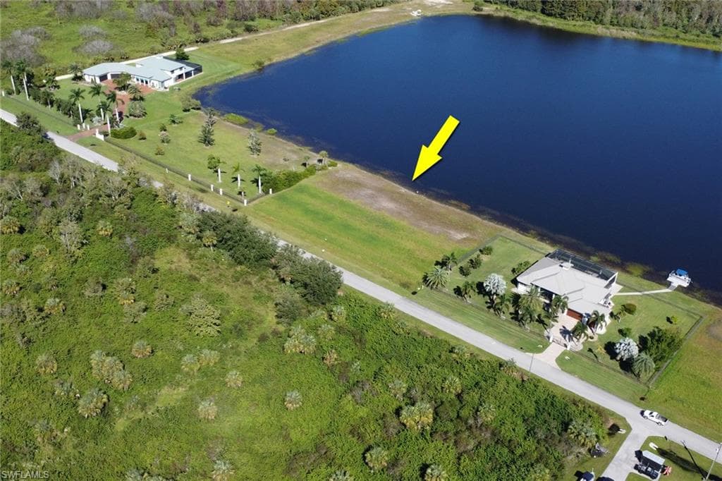 625 Shady Hollow BLVD W, NAPLES FL 34120-24