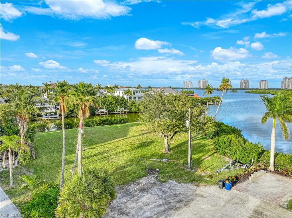 5950 Carol CT, BONITA SPRINGS FL 34134-10