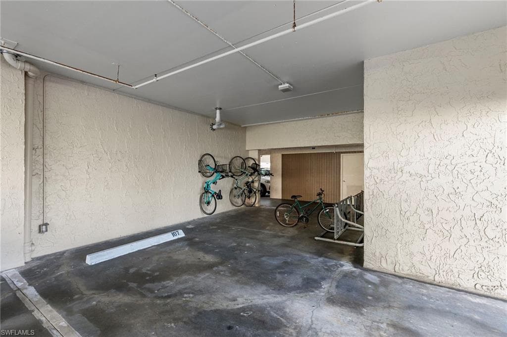 961 Collier CT # 107, MARCO ISLAND FL 34145-35