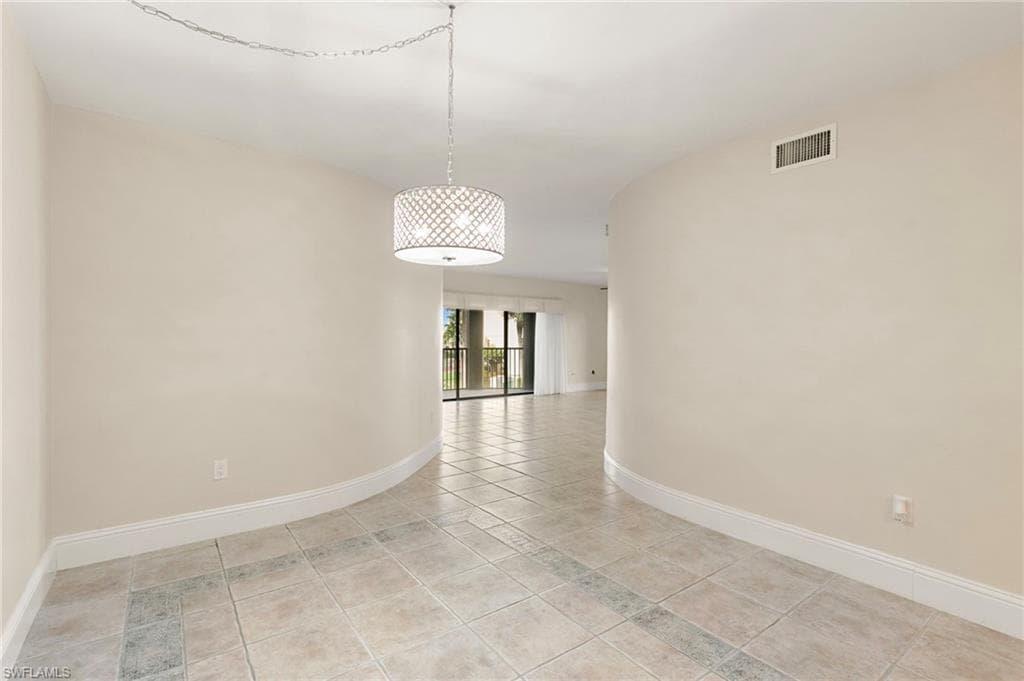 961 Collier CT # 107, MARCO ISLAND FL 34145-8