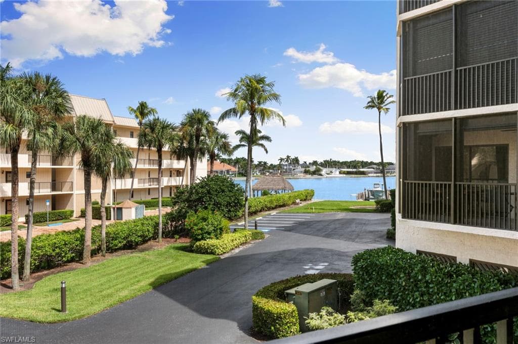 961 Collier CT # 107, MARCO ISLAND FL 34145-36