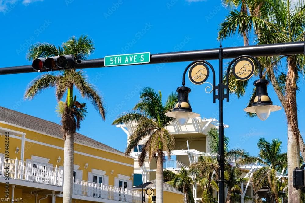 1155 Sandpiper ST # E3, NAPLES FL 34102-33