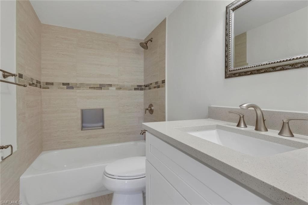 1155 Sandpiper ST # E3, NAPLES FL 34102-9