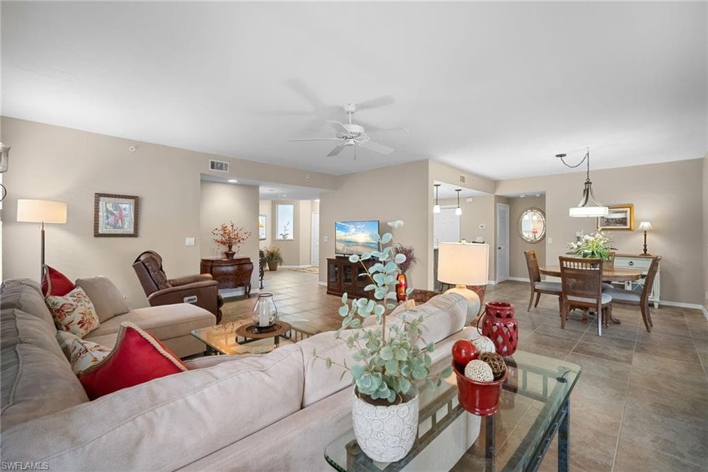 760 Waterford DR # 104, NAPLES FL 34113-5