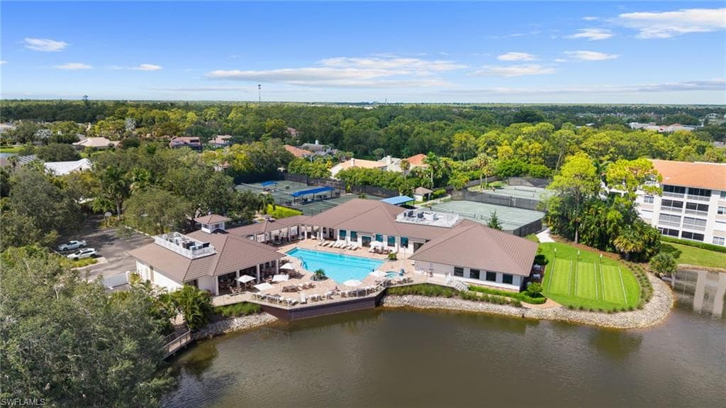 760 Waterford DR # 104, NAPLES FL 34113-43