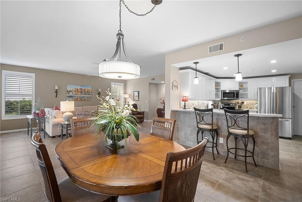 760 Waterford DR # 104, NAPLES FL 34113-7