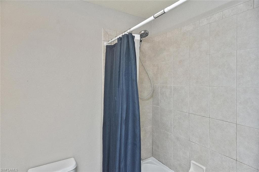 2738 Via Piazza LOOP, FORT MYERS FL 33905-33
