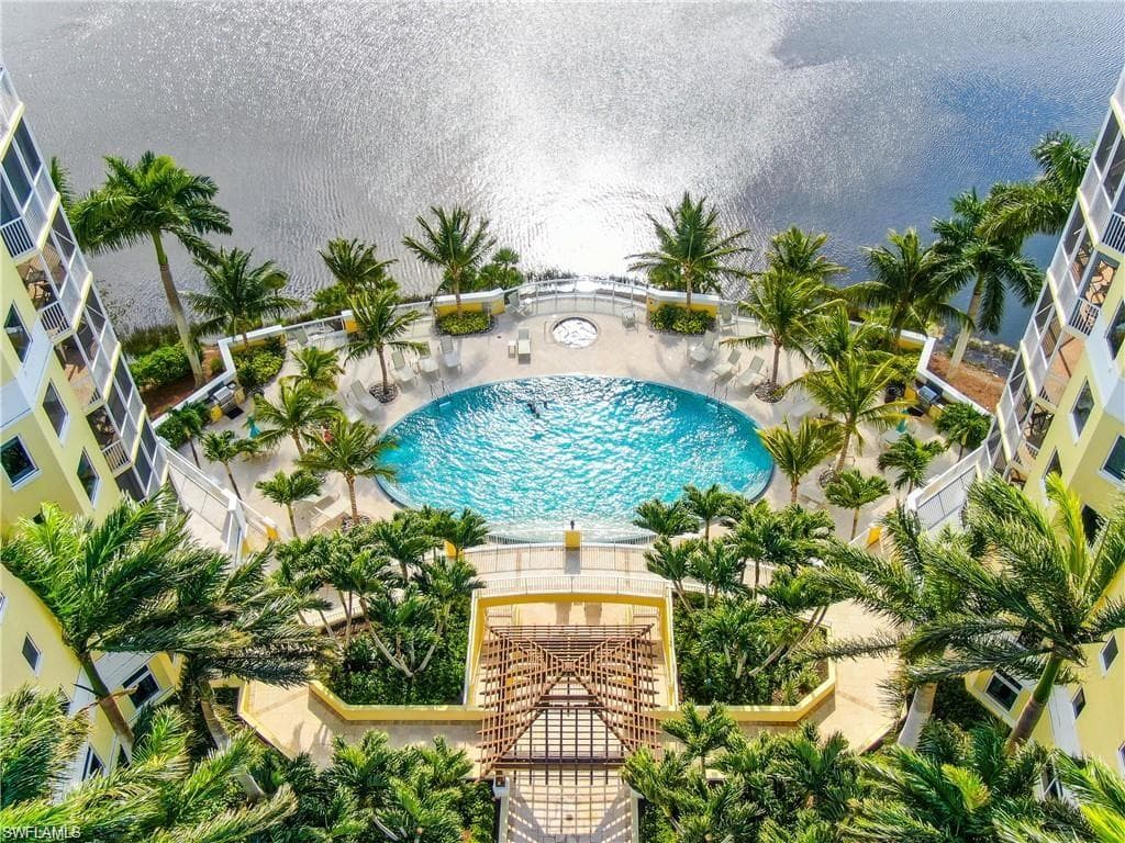 4761 West Bay BLVD # 202, ESTERO FL 33928-33