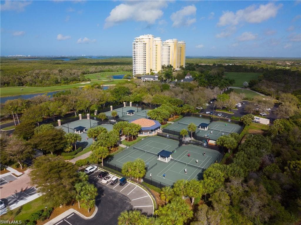 4761 West Bay BLVD # 202, ESTERO FL 33928-40