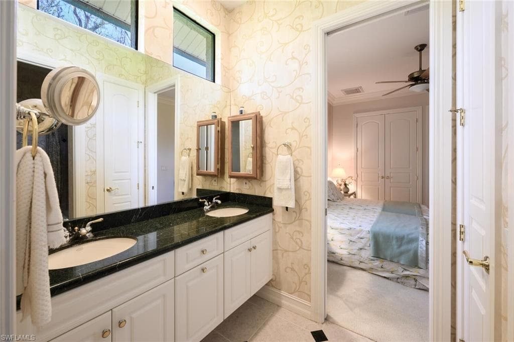 3022 Gainesborough CT, NAPLES FL 34105-26