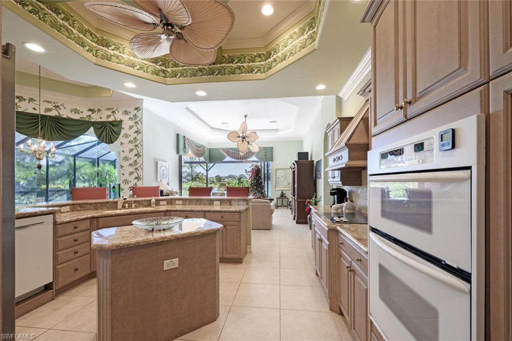 3022 Gainesborough CT, NAPLES FL 34105-17