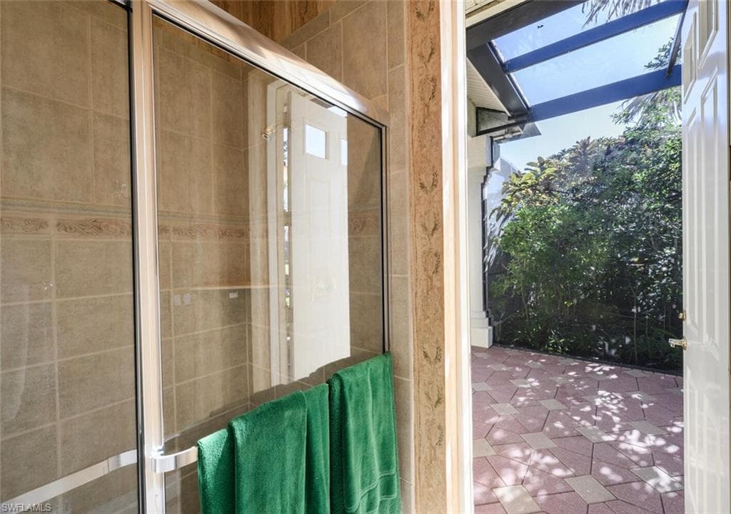 3022 Gainesborough CT, NAPLES FL 34105-24