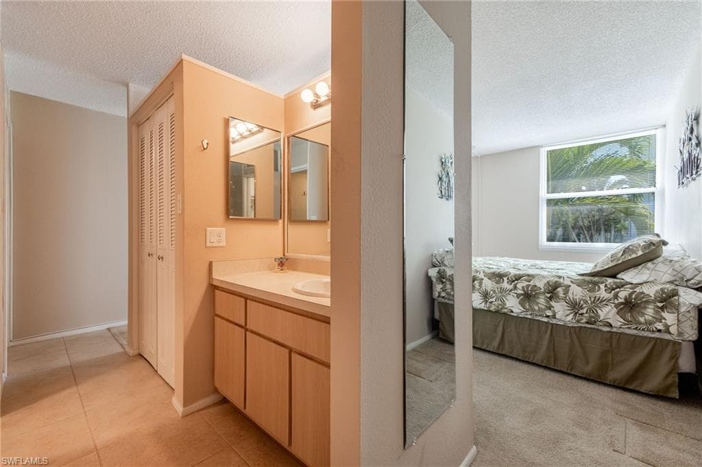 5959 Winkler RD # 218, FORT MYERS FL 33919-23