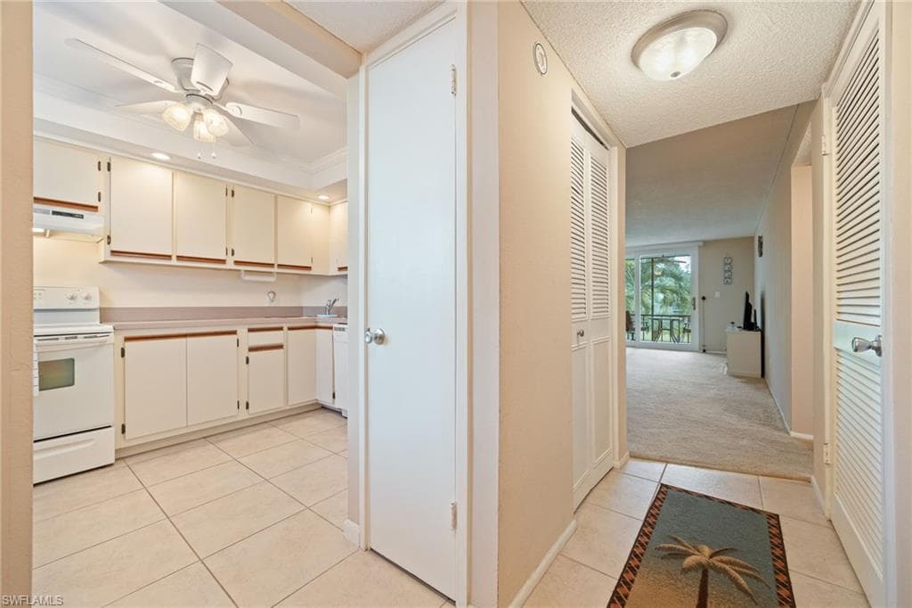 5959 Winkler RD # 218, FORT MYERS FL 33919-14