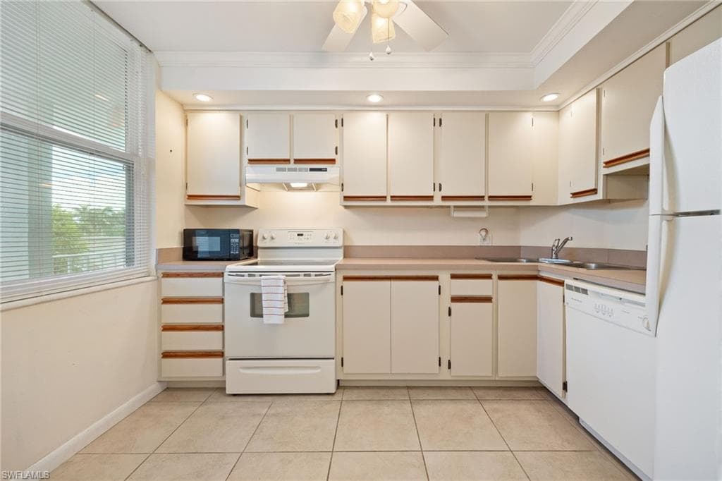5959 Winkler RD # 218, FORT MYERS FL 33919-10