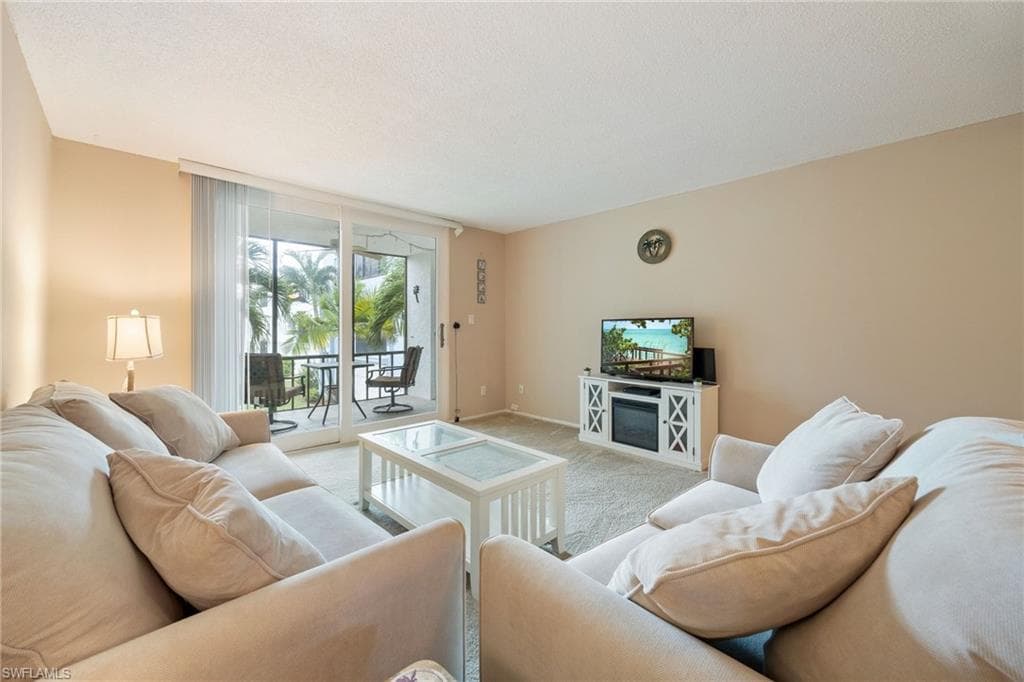 5959 Winkler RD # 218, FORT MYERS FL 33919-18