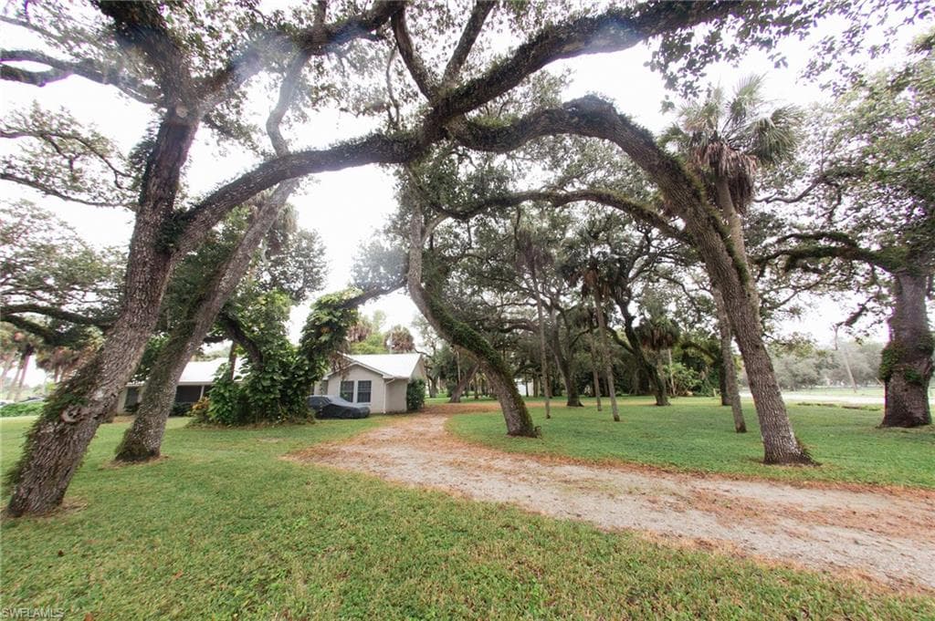 4055 County Rd 78, FORT DENAUD FL 33935-2
